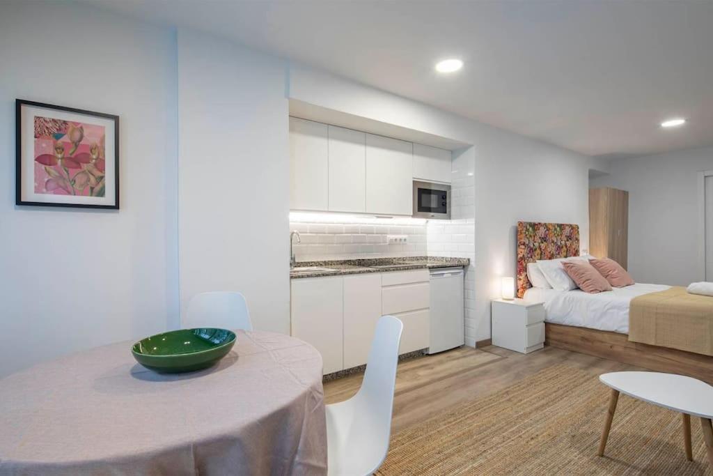 Lindo Estudio En El Centro By Cabana Rentals Vigo Kültér fotó